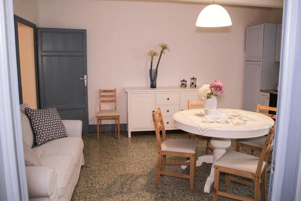Abitare Il Borgo Piazza Del Popolo Apartment Castagneto Carducci Exterior photo